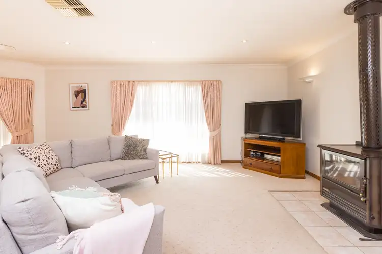 Sixth view of Homely house listing, 14 Matotek Court, Mildura VIC 3500