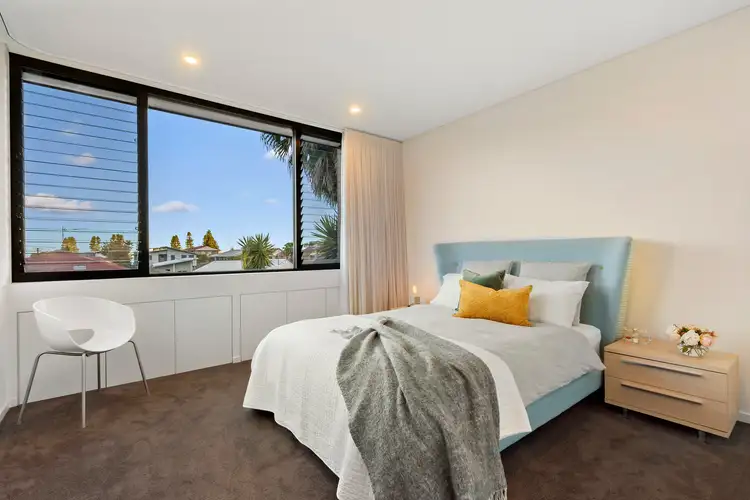 Fifth view of Homely semi-detached listing, 4 Henley Road, Thirroul NSW 2515