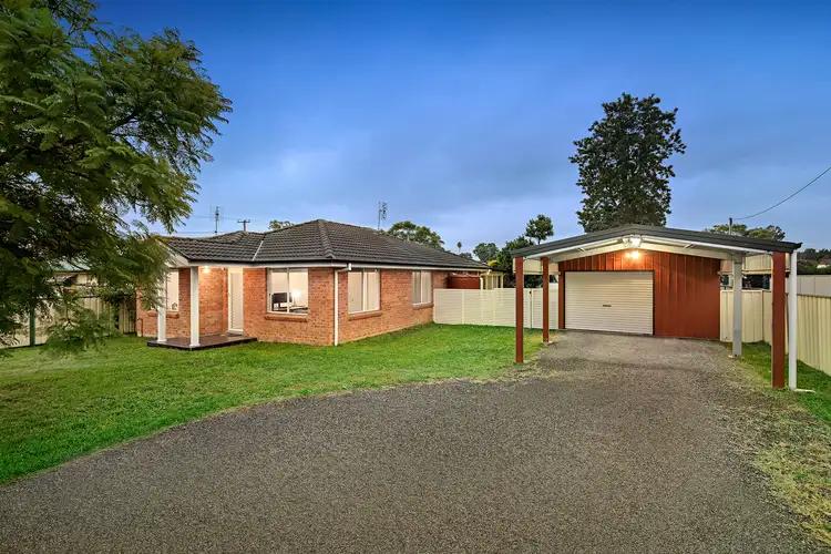 35a Sale Street, Greta NSW 2334