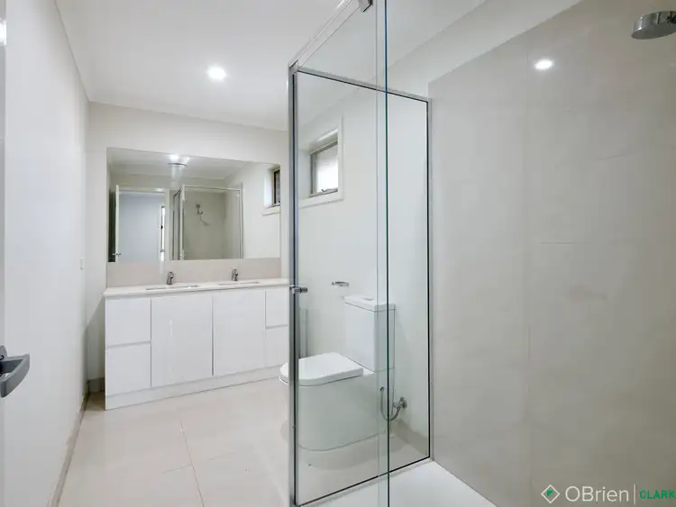 Fifth view of Homely unit listing, 1/18-20 Main South Road, Drouin VIC 3818