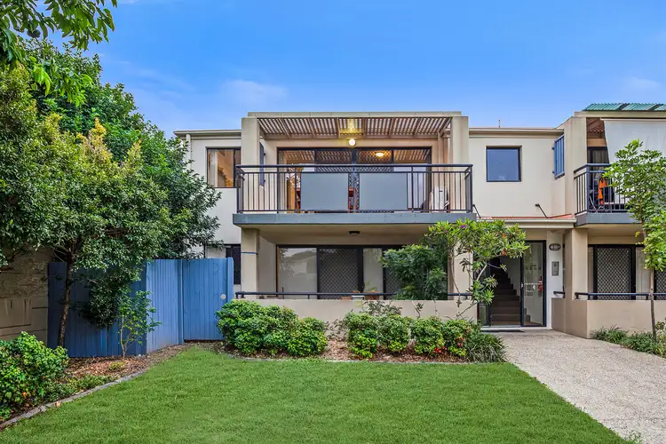 56/55 Harries Road, Coorparoo QLD 4151