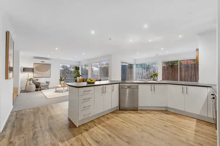 Fourth view of Homely house listing, 7 James Court, Hillside VIC 3037