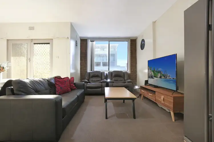 Third view of Homely unit listing, 2/57 New Dapto Road, Wollongong NSW 2500