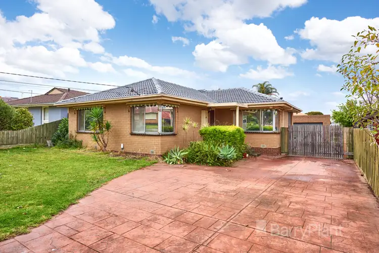 13 Glencoe Grove, Dandenong North VIC 3175