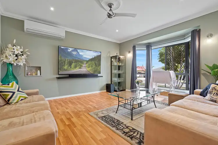Second view of Homely house listing, 10 Justin Place, Crestmead QLD 4132
