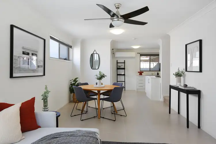2/145 Princes Highway, Dapto NSW 2530