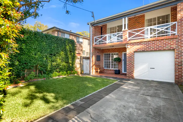 2/23 Bouvardia Street, Asquith NSW 2077