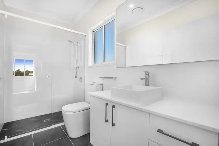 Sixth view of Homely unit listing, 3/33-35 Berrima Street, Wynnum QLD 4178