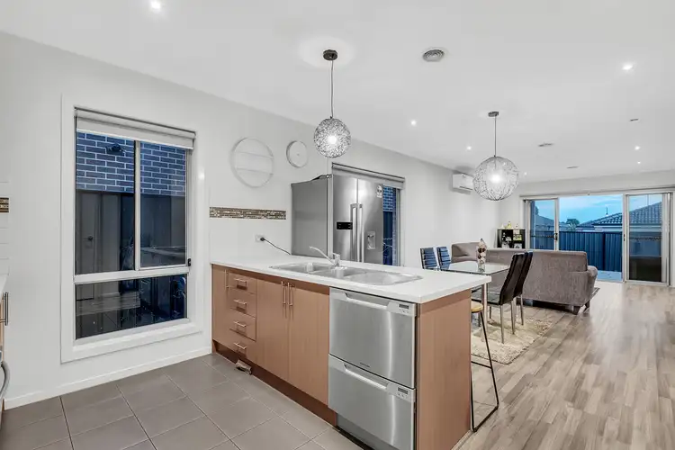 Fifth view of Homely house listing, 37 Kensley Circuit, Craigieburn VIC 3064