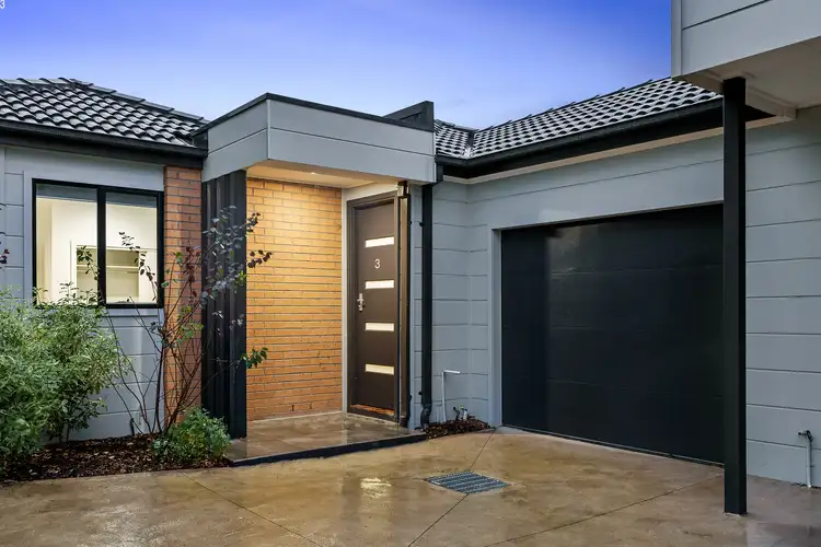 Main view of Homely unit listing, 3/13 James Street, St Albans VIC 3021