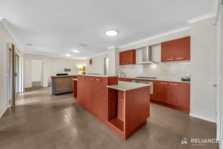 Fifth view of Homely house listing, 20 Fieldwren Drive, Williams Landing VIC 3027