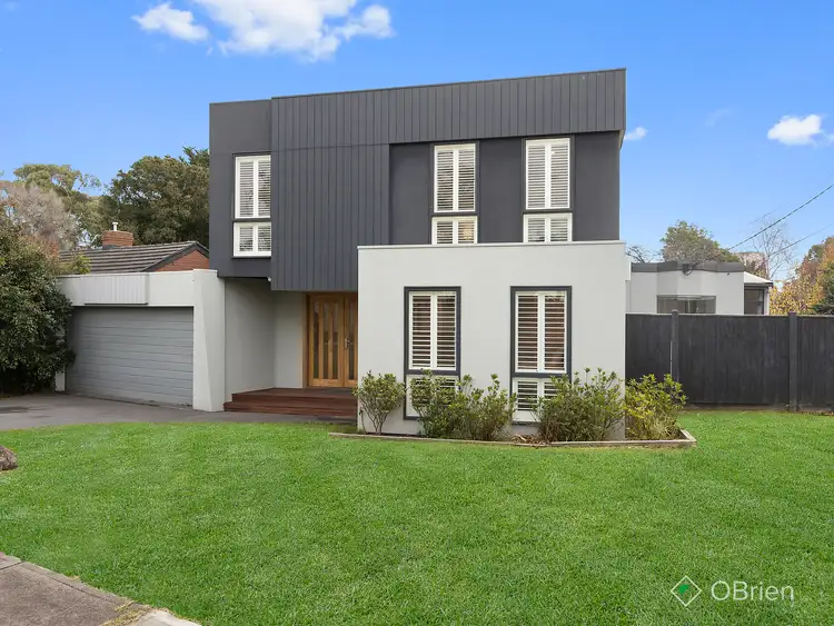 2 Amberley Crescent, Frankston South VIC 3199