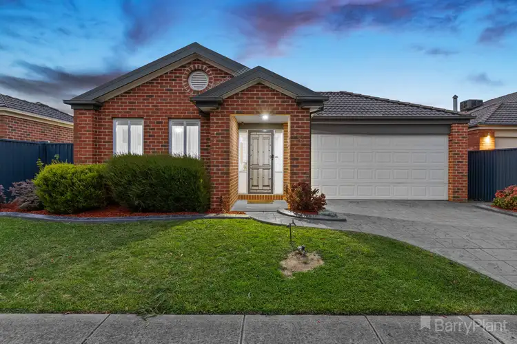 10 Banksia Grove
