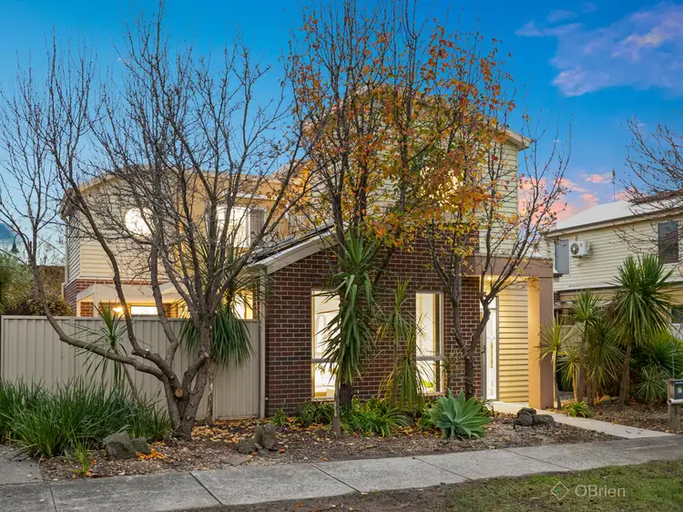 Main view of Homely house listing, 21 Flinders Chase, Pakenham VIC 3810