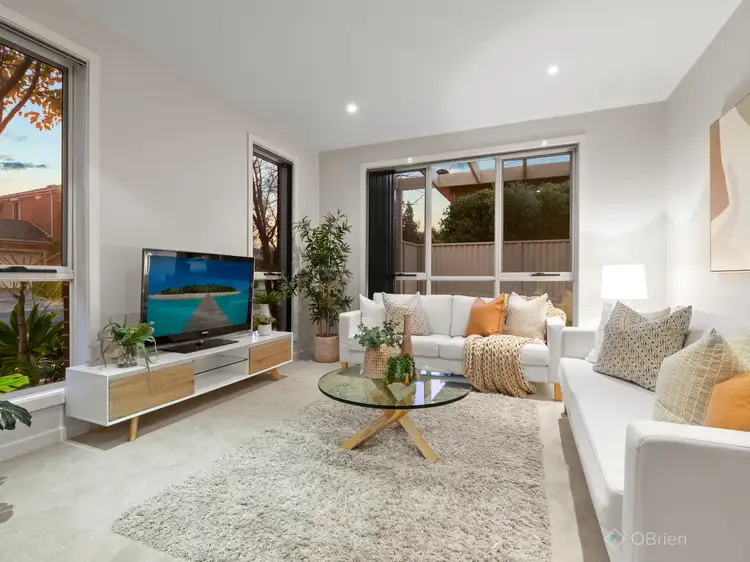 Second view of Homely house listing, 21 Flinders Chase, Pakenham VIC 3810