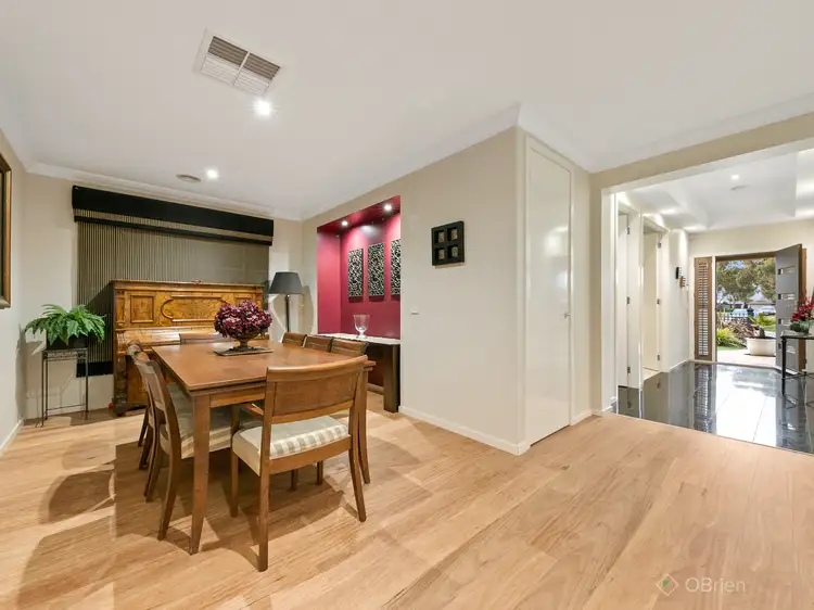 Fifth view of Homely house listing, 17 Rosslare Place, Cranbourne VIC 3977
