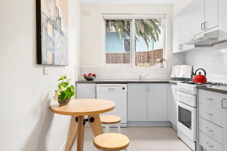 Fourth view of Homely apartment listing, 2/38 Alder Street, Caulfield South VIC 3162