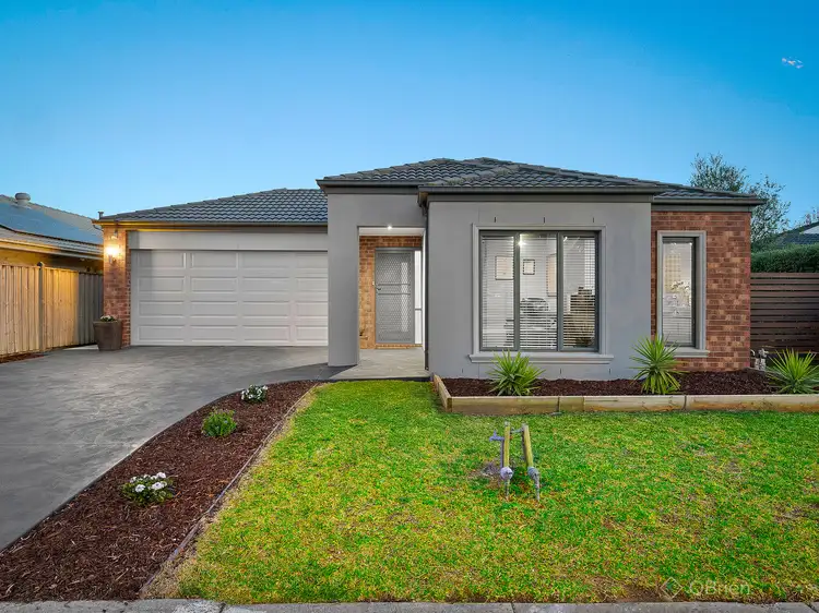9 Yammerbook Way, Cranbourne East VIC 3977