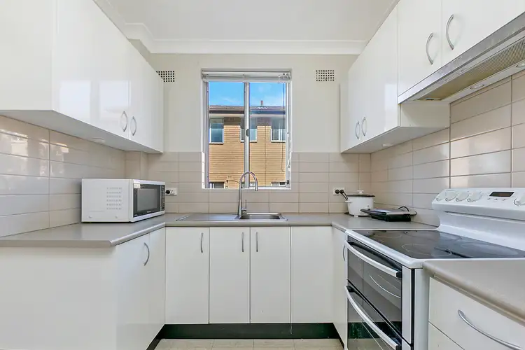 7/1 Endeavour Street