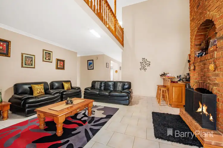 Second view of Homely house listing, 5 Regezia Court, Mill Park VIC 3082