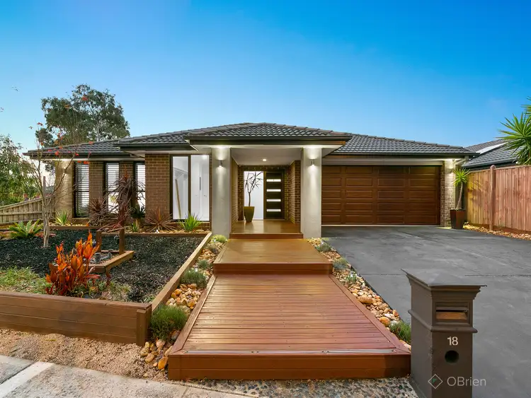 18 Thunderbolt Drive, Cranbourne East VIC 3977