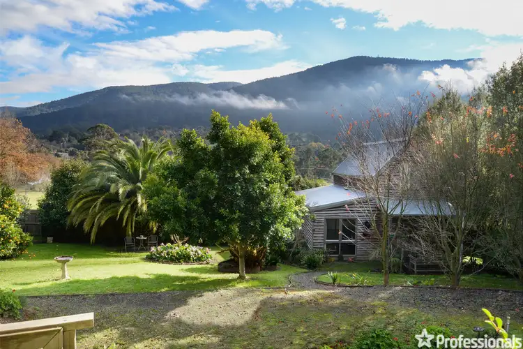 14 Park Road, Warburton VIC 3799