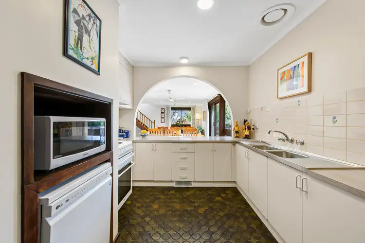 Sixth view of Homely house listing, 3 Huon Court, Keilor VIC 3036
