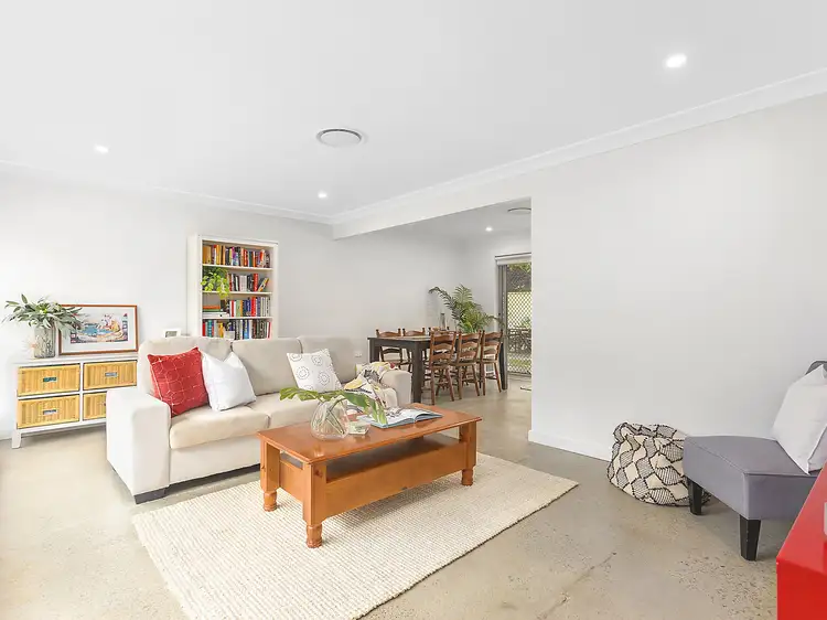 Main view of Homely house listing, 10 Lochview Avenue, Farmborough Heights NSW 2526