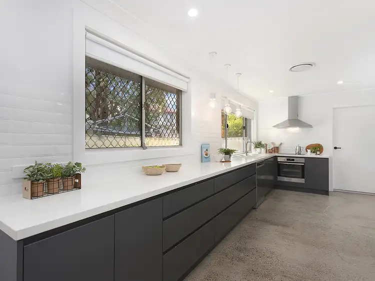 Second view of Homely house listing, 10 Lochview Avenue, Farmborough Heights NSW 2526