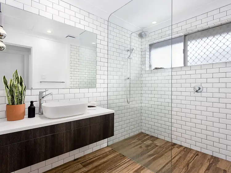 Fourth view of Homely house listing, 10 Lochview Avenue, Farmborough Heights NSW 2526