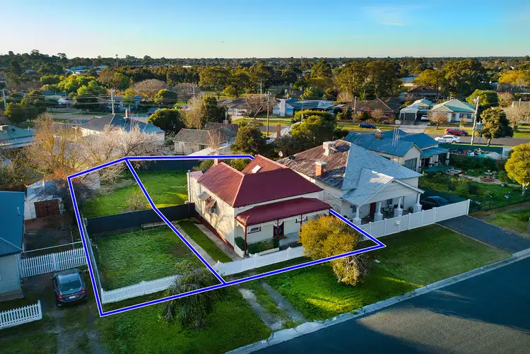 Second view of Homely house listing, 7 Duncan Street, Long Gully VIC 3550
