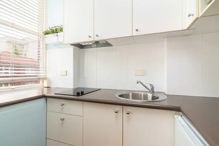 Fourth view of Homely studio listing, 205/3-5 Greenknowe Avenue, Elizabeth Bay NSW 2011