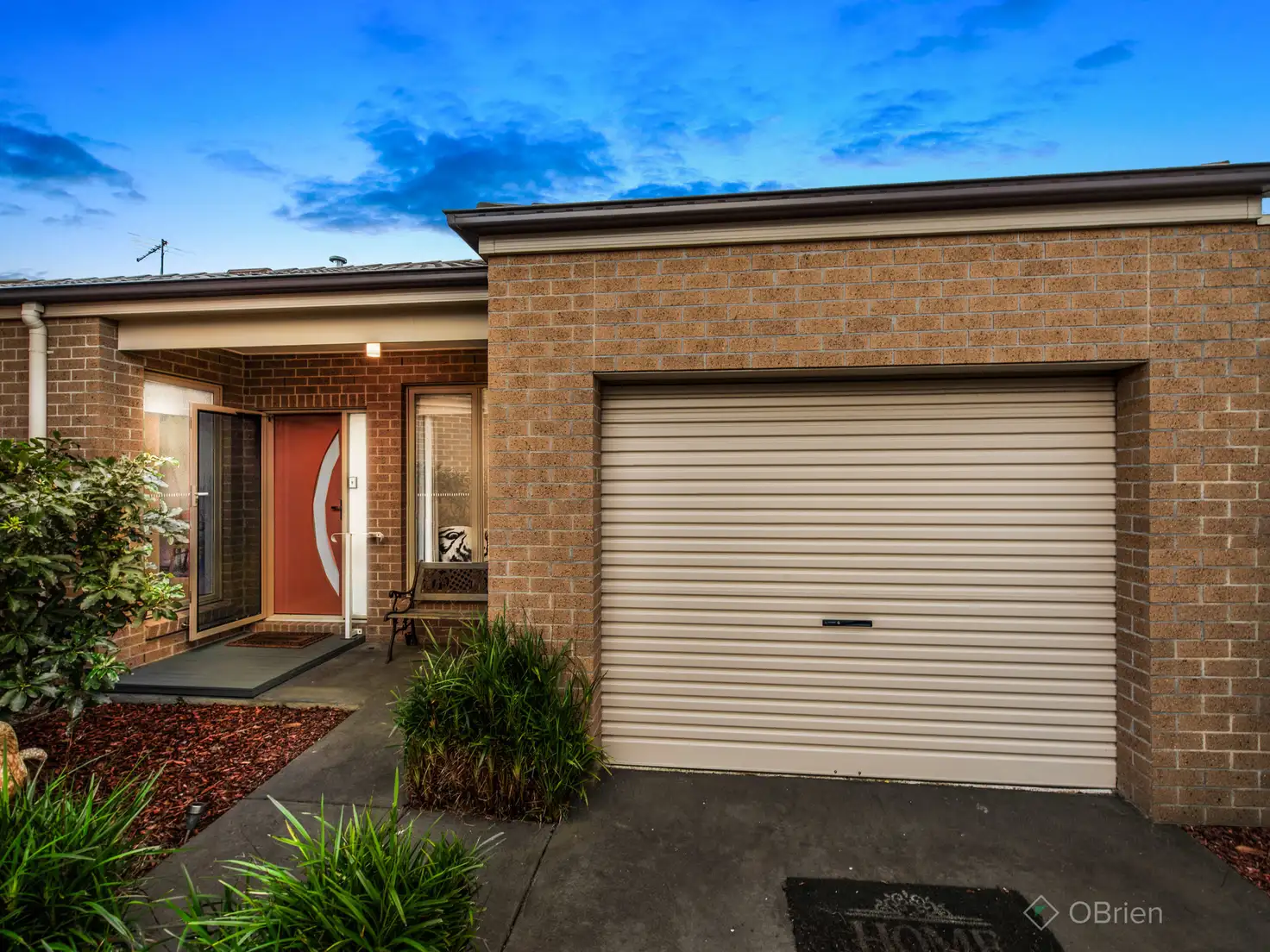 Main view of Homely unit listing, 3/4 Daniher Close, Berwick VIC 3806