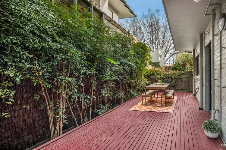 2/93 Mitford Street, Elwood VIC 3184