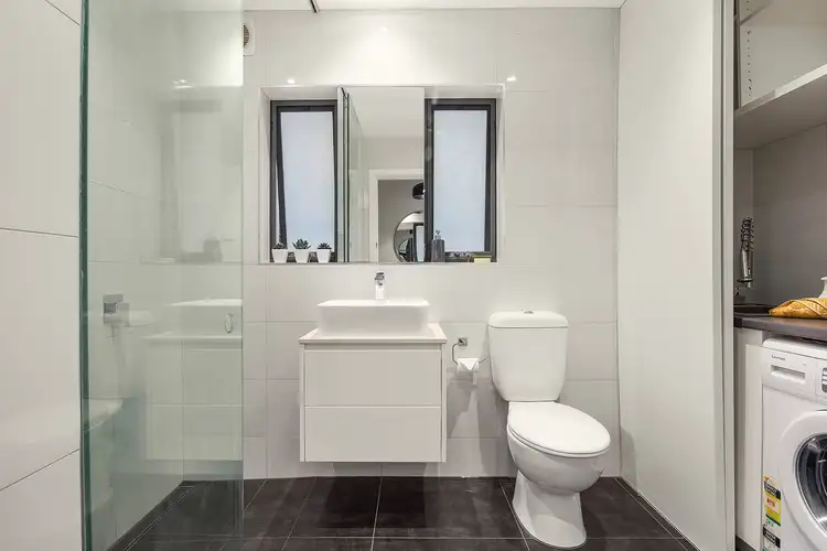 Fifth view of Homely apartment listing, 2/93 Mitford Street, Elwood VIC 3184