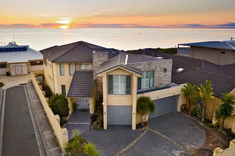 9 Lord Weaver Grove, Bonbeach VIC 3196