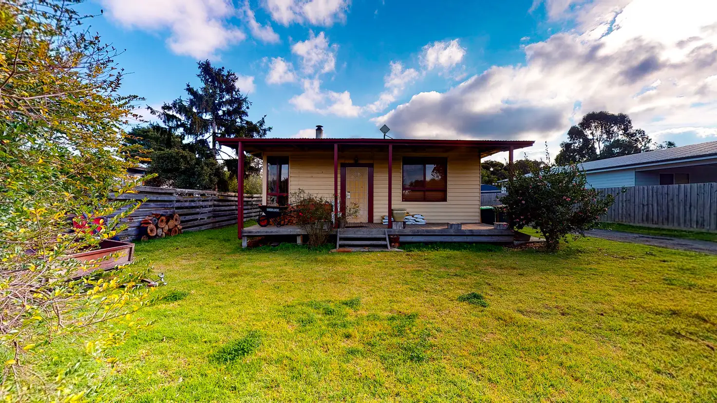 Main view of Homely house listing, 5 Sparks Lane, Toongabbie VIC 3856