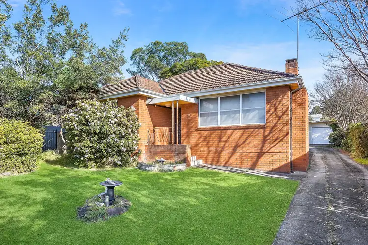 213 Oak Road, Kirrawee NSW 2232