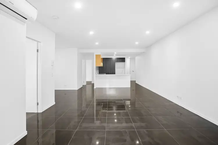 Second view of Homely apartment listing, 4/35-37 Tarcoola Crescent, Chevron Island QLD 4217