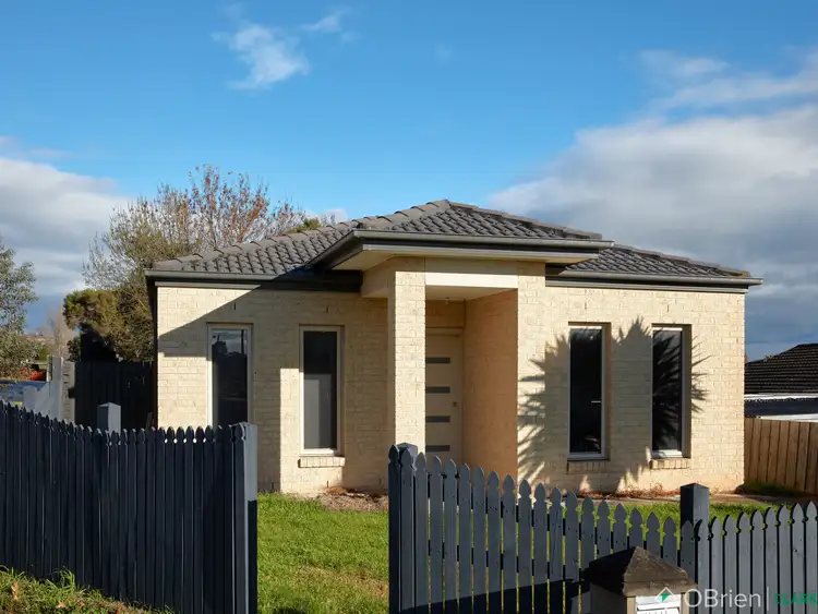 70 Lampard Road, Drouin VIC 3818
