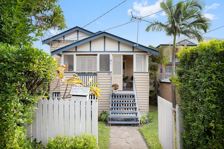 22 Baragoola Street, Coorparoo QLD 4151