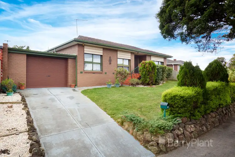 8 Rawdon Hill Drive, Dandenong North VIC 3175