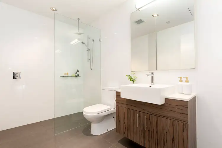 Sixth view of Homely apartment listing, 2/139 Woodland Street, Essendon VIC 3040