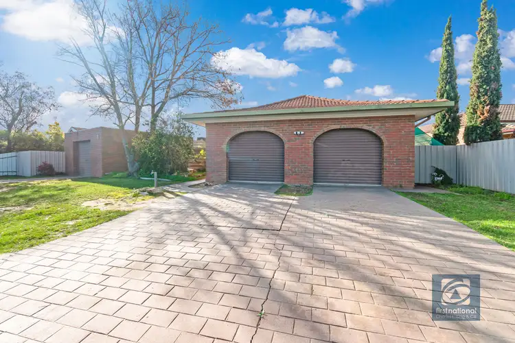 8 Adelaide Crescent, Echuca VIC 3564
