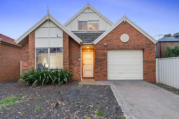 17 Naracoorte Drive, Caroline Springs VIC 3023