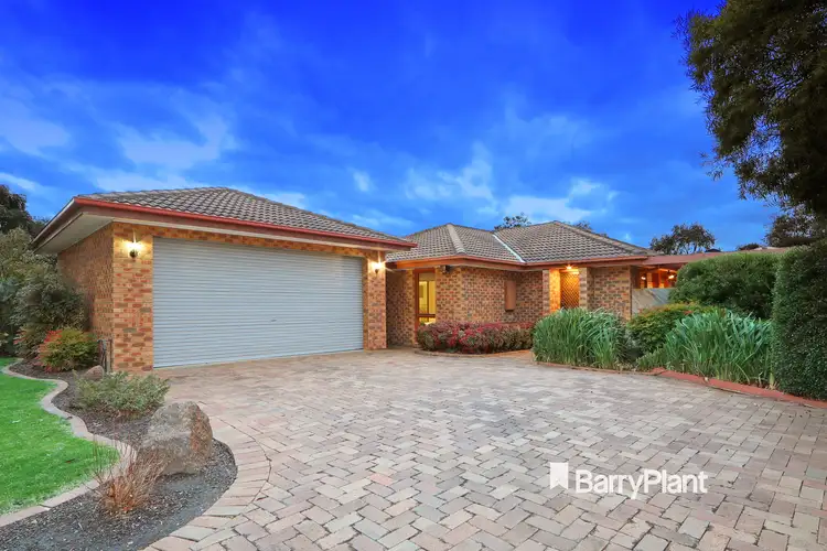 7 Halsbury Drive, Rowville VIC 3178