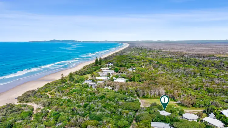 18 Mackerel Street, Noosa North Shore QLD 4565