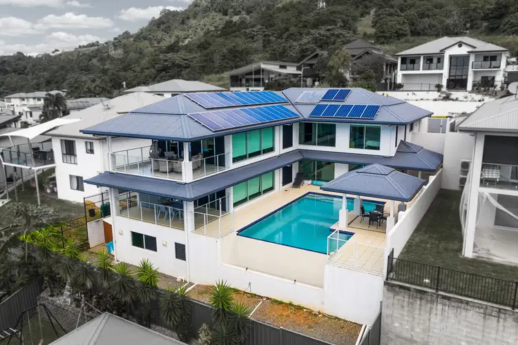 12 Trumpeter Street