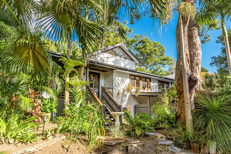 9 Bottlebrush Crescent, Suffolk Park NSW 2481