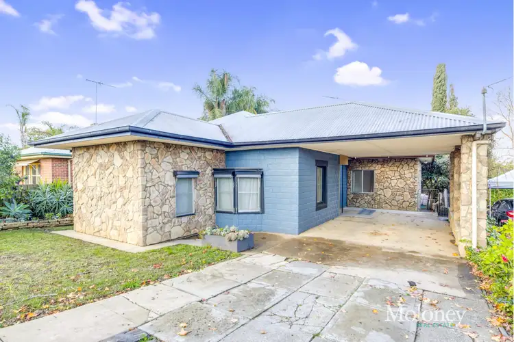 240 Honour Avenue, Corowa NSW 2646